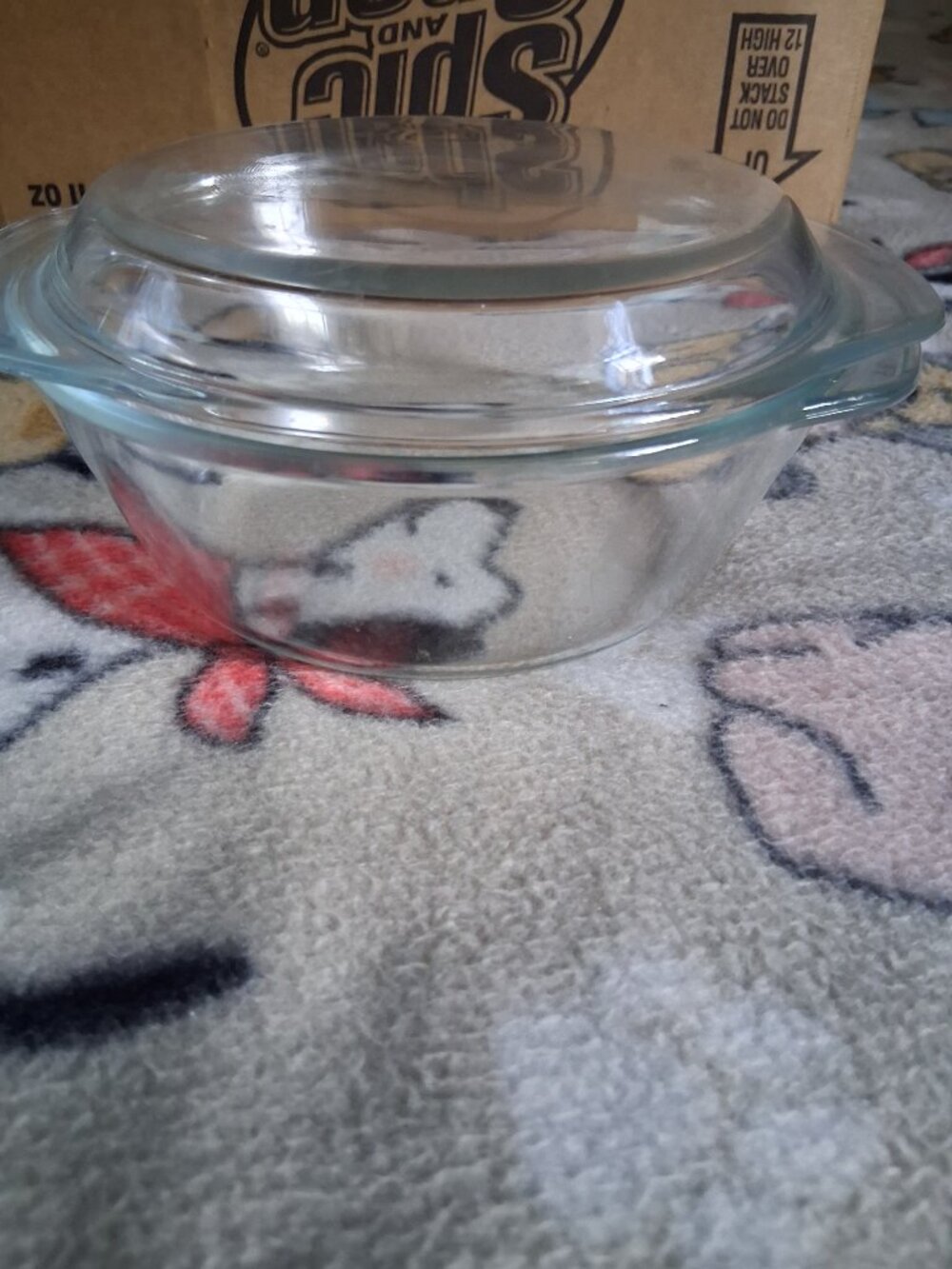 VINTAGE FIREKING  CLEAR  GLASS   CASSROLE DISHES SET OF tWO